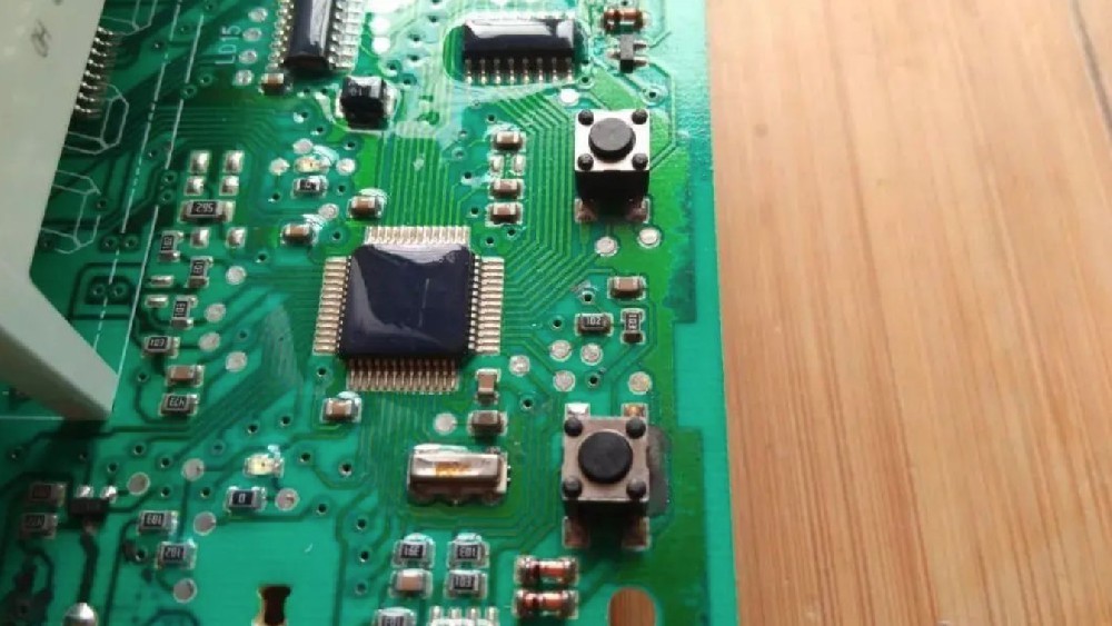 离线/在线aoi自动光学检测仪共享保护胶（电子线路板保护胶）的应用与喷涂技术